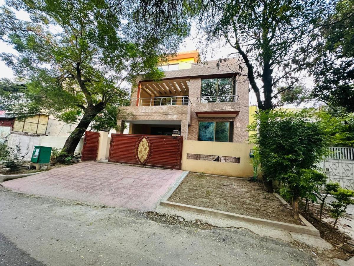 Holidazzle Lodge Ισλαμαμπάντ Εξωτερικό φωτογραφία